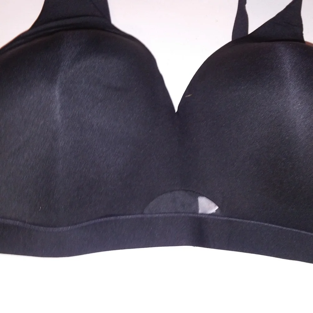 Cacique Bra 42F Lightly Lined No Wire Black Solid Wireless
